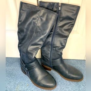 Women's Navy Heeled Boots